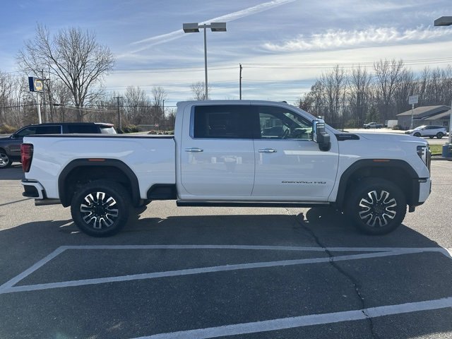 Used 2025 GMC Sierra 3500 Denali Ultimate image 5