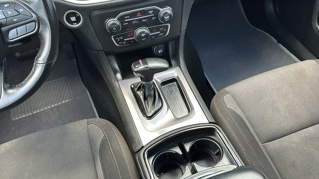 Used 2022 Dodge Charger SXT w/ Blacktop Package image 23