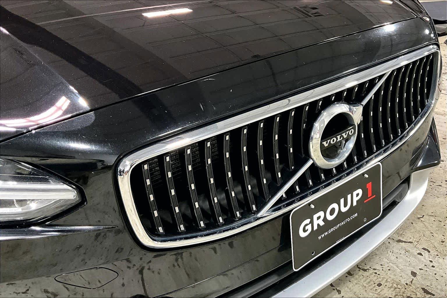 Used 2020 Volvo V90 T6 Cross Country AWD/4WD image 29