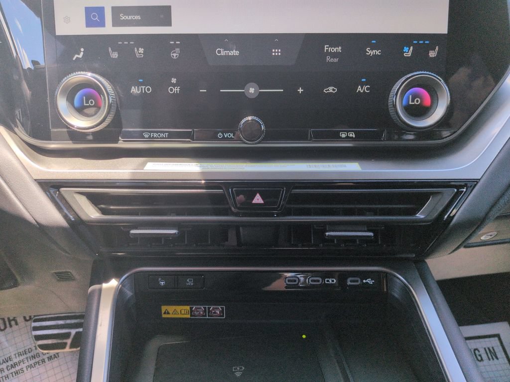 Used 2024 Lexus TX 500h AWD w/ Technology Package image 18