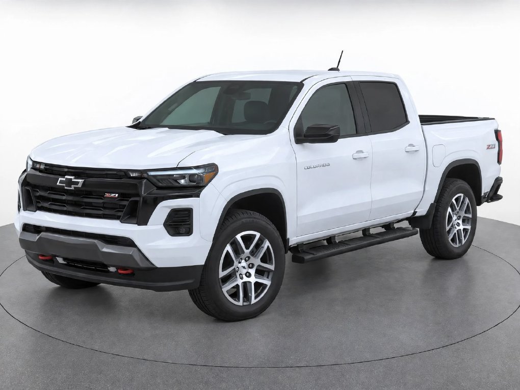 Used 2023 Chevrolet Colorado Z71 w/ Z71 Convenience Package 2 AWD/4WD image 2