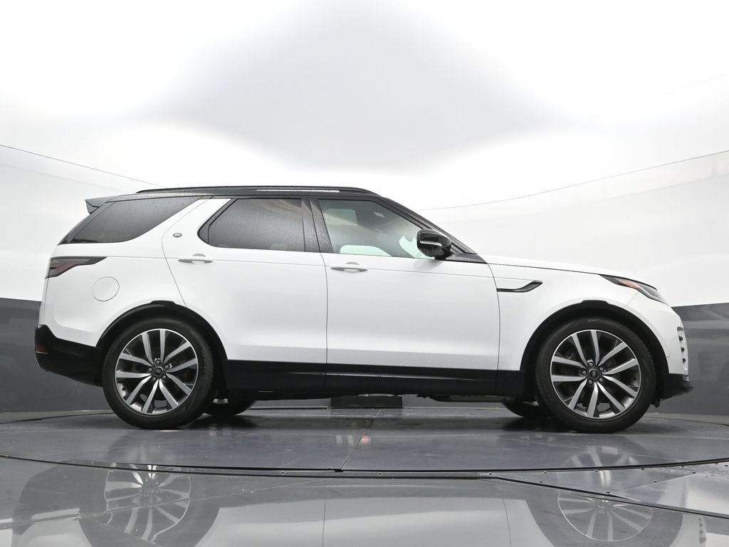 Used 2023 Land Rover Discovery HSE R-Dynamic AWD/4WD image 30