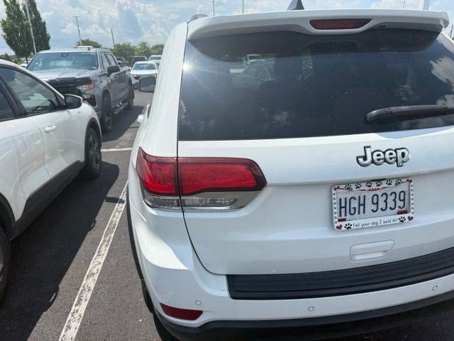 Used 2020 Jeep Grand Cherokee Laredo AWD/4WD image 7