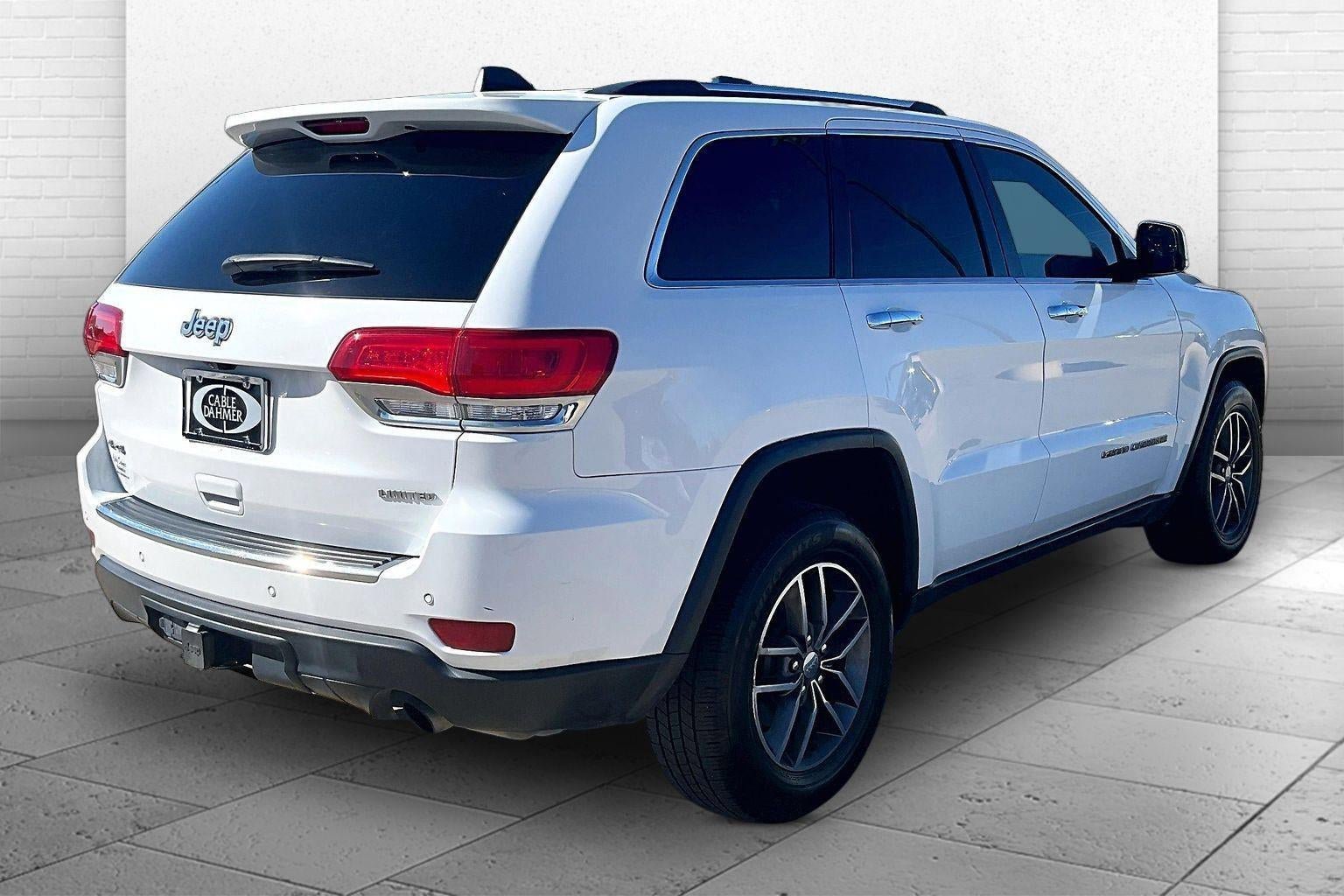 Used 2017 Jeep Grand Cherokee Limited w/ Luxury Group II AWD/4WD image 5