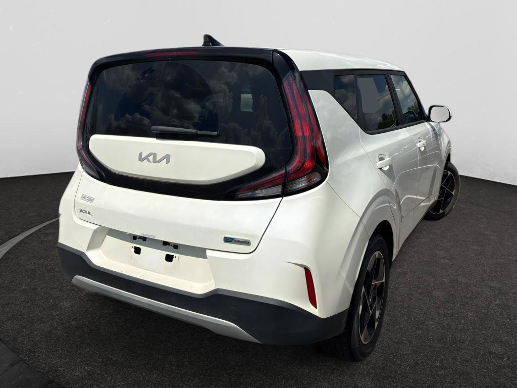 Used 2024 Kia Soul EX FWD image 5