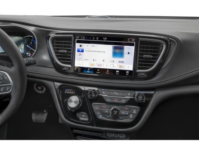 Certified 2026 Chrysler Pacifica Premium FWD image 9