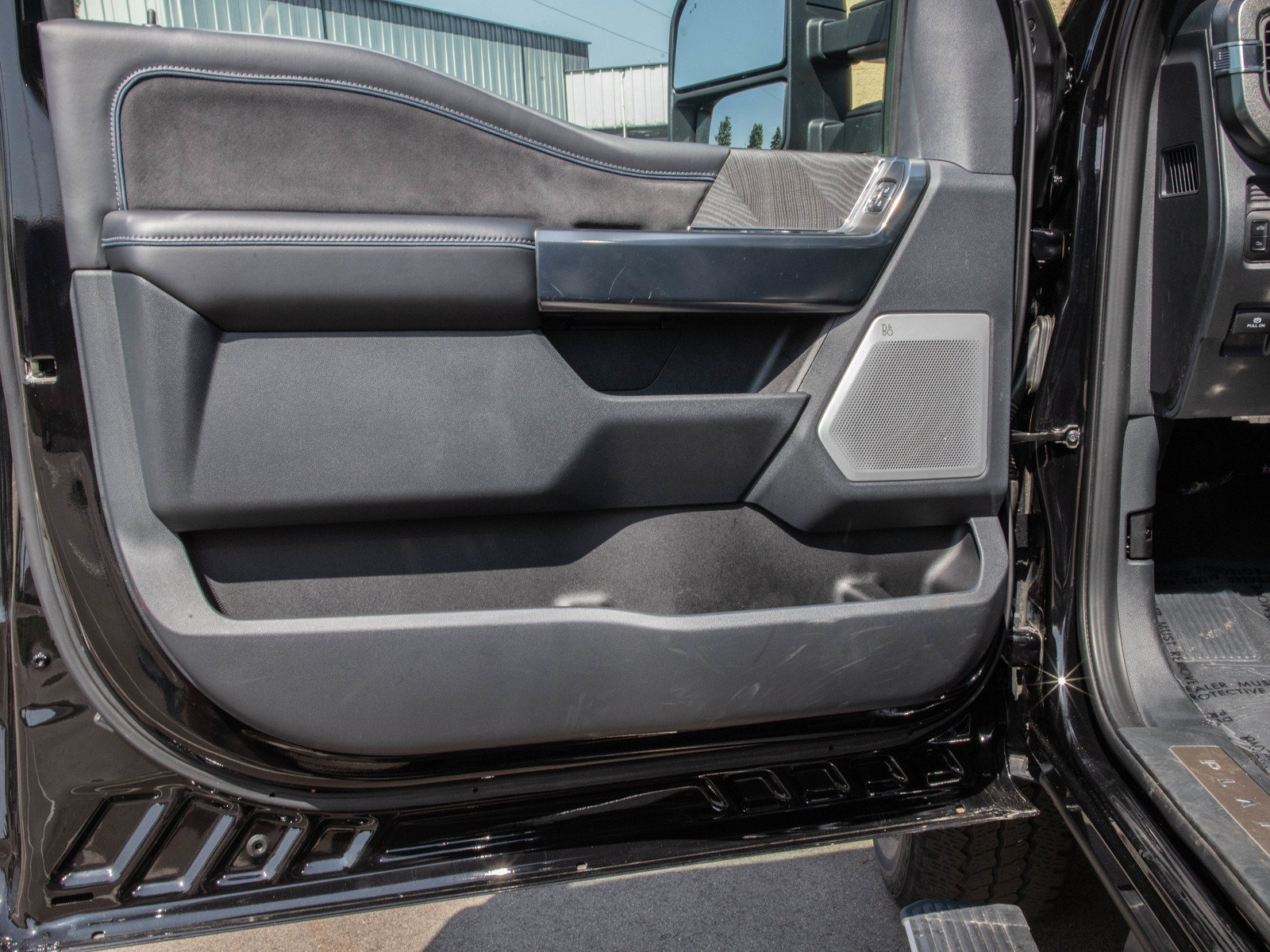 Used 2025 Ford F350 Platinum AWD/4WD image 18