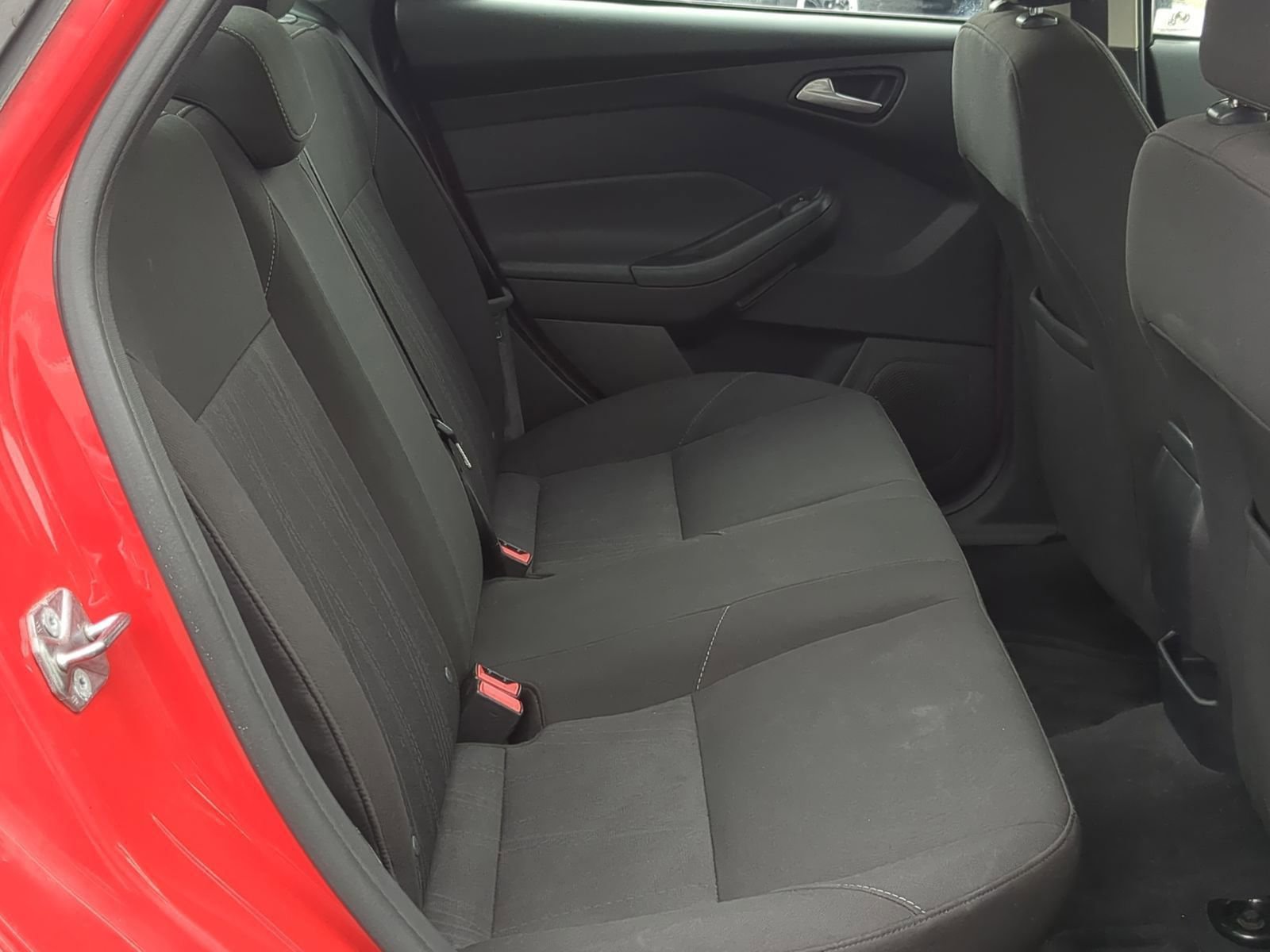 Used 2015 Ford Focus SE w/ Reverse Sensing Package image 22