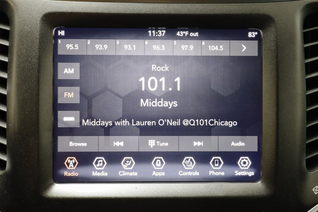 Used 2019 Jeep Cherokee Trailhawk w/ Cold Weather Group image 9