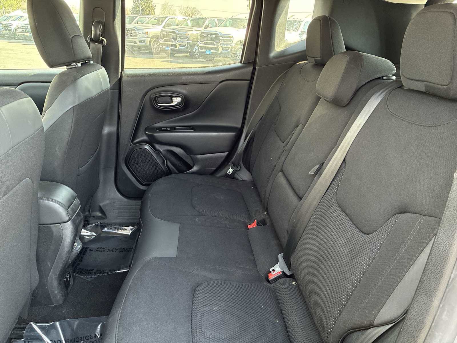 Used 2019 Jeep Renegade Altitude w/ Quick Order Package 2XM AWD/4WD image 23