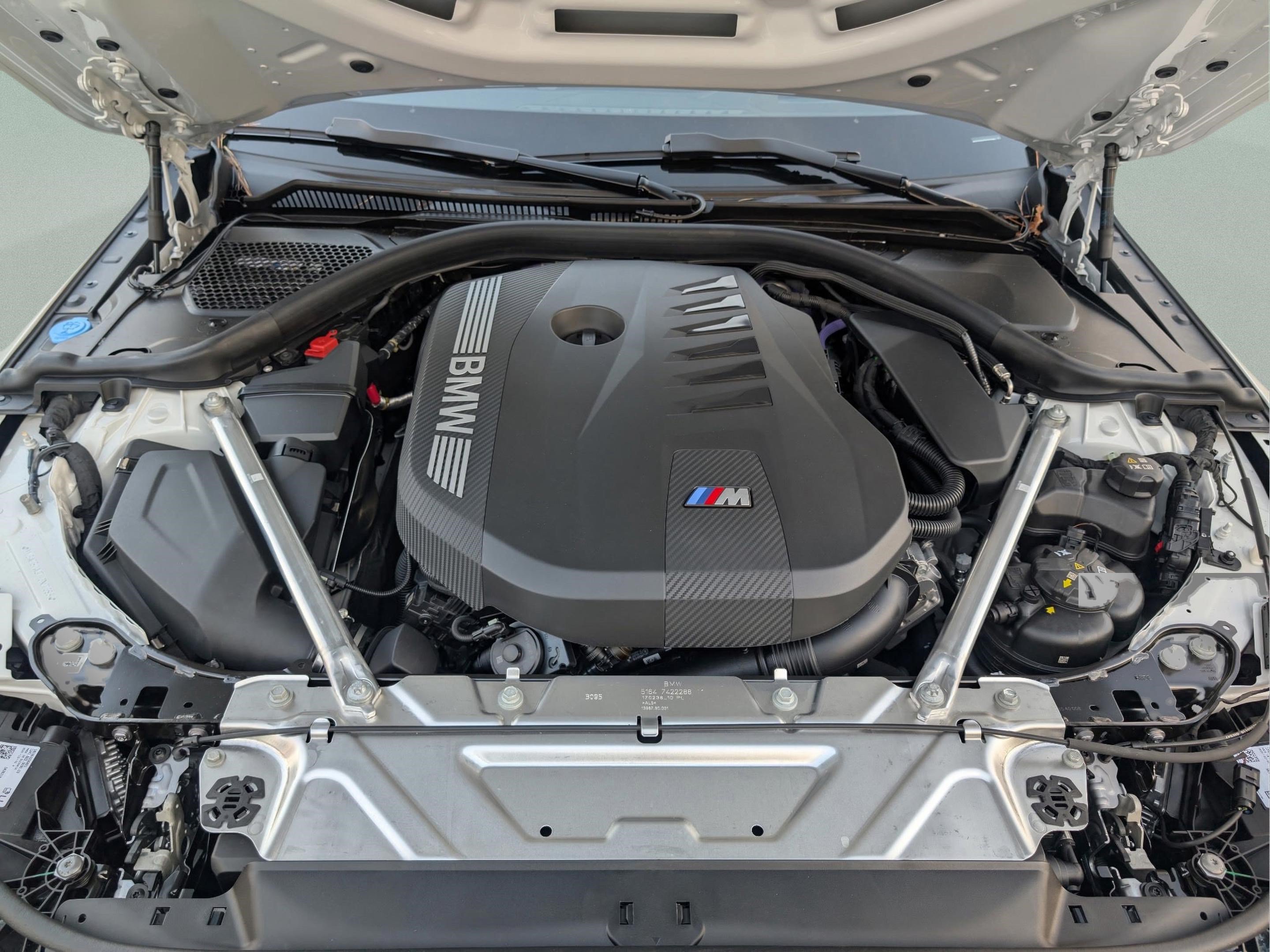 Used 2026 BMW M440i Coupe RWD image 38