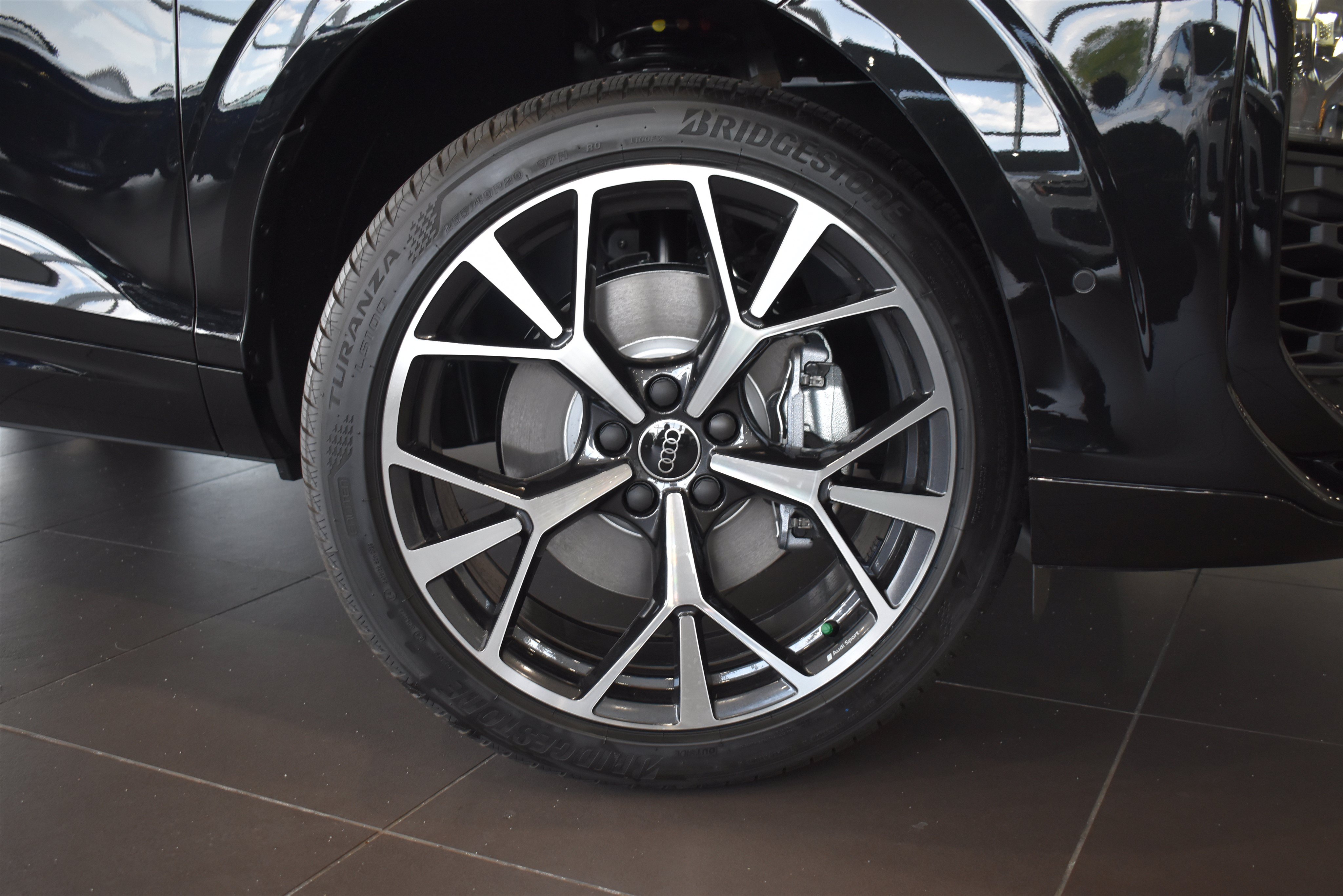 New 2026 Audi Q3 quattro 2.0T AWD/4WD image 2