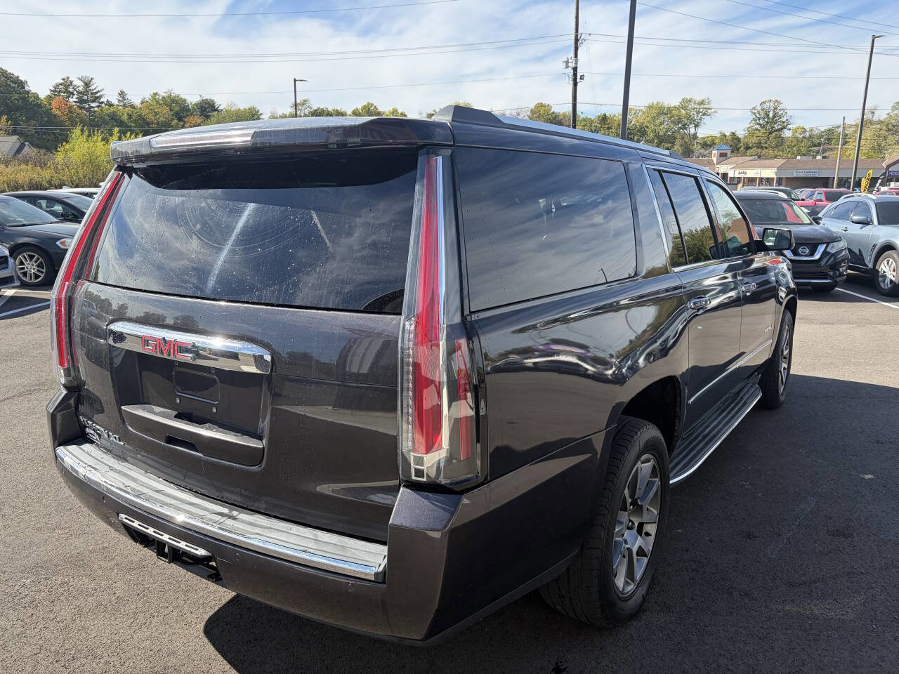 Used 2015 GMC Yukon XL Denali w/ Open Road Package image 7