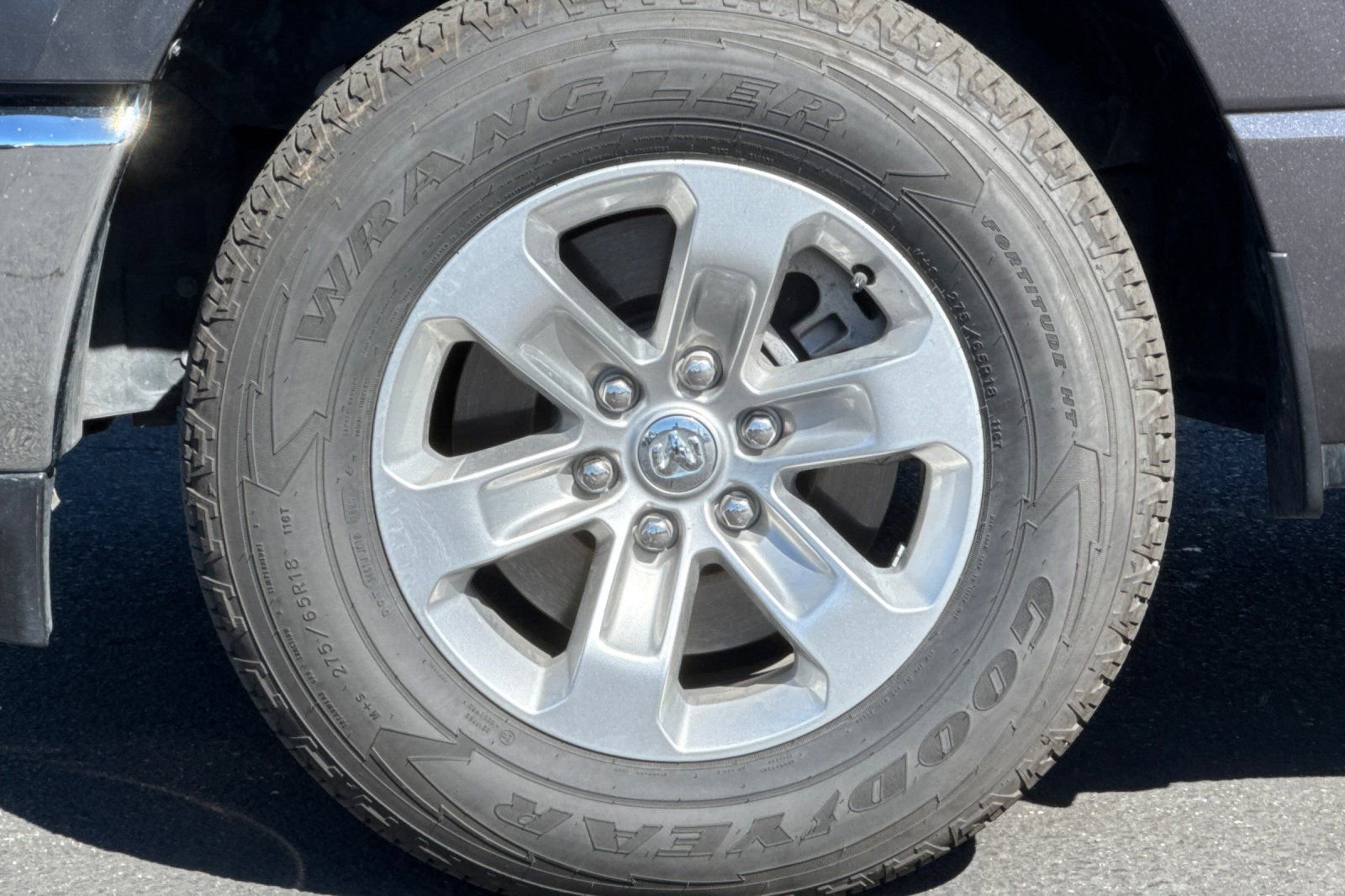 Used 2024 RAM 1500 Laramie image 40