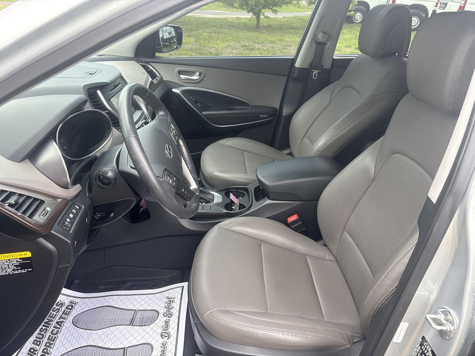 Used 2017 Hyundai Santa Fe Sport 2.0T AWD/4WD image 9