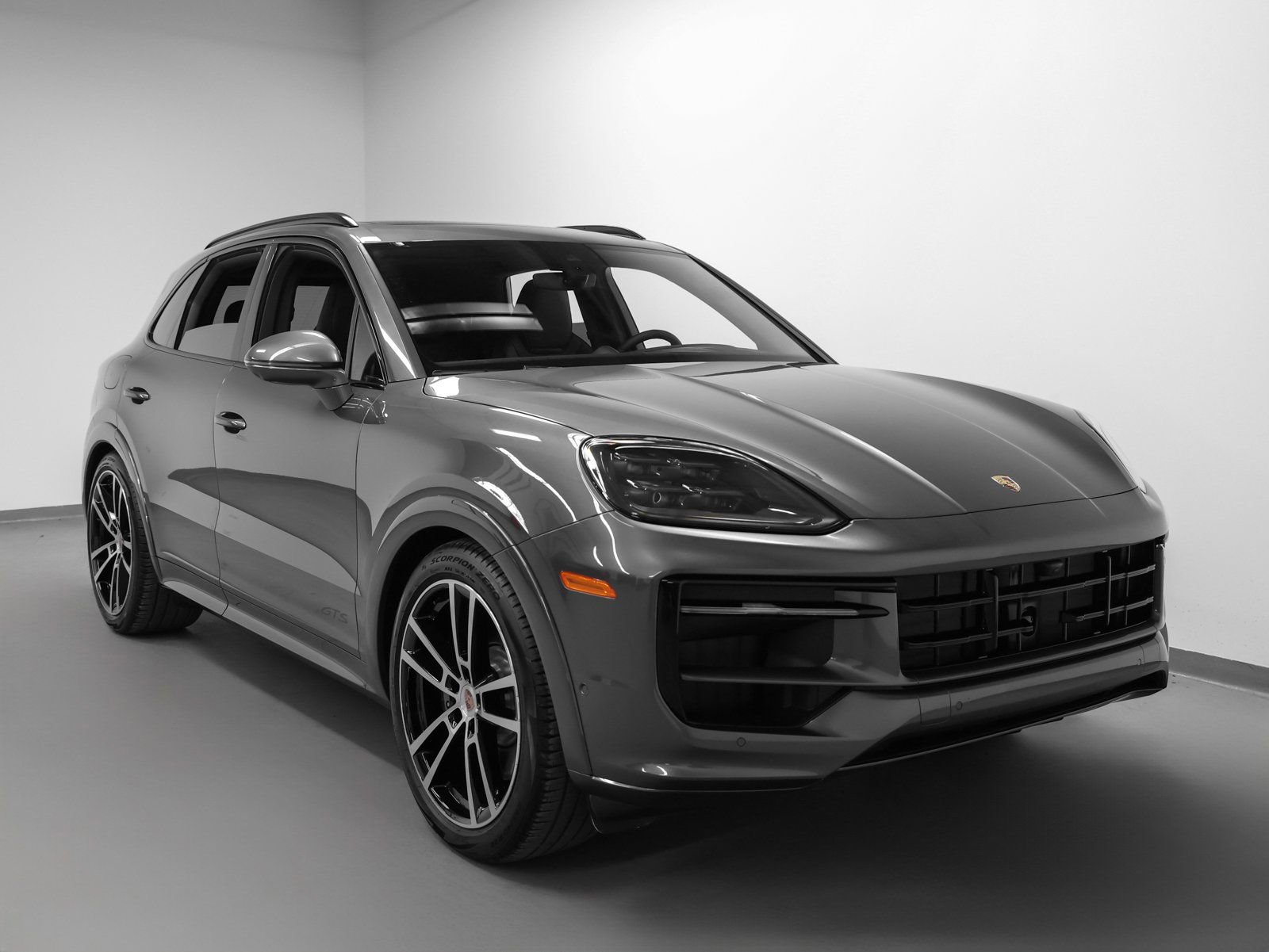 New 2026 Porsche Cayenne GTS image 10