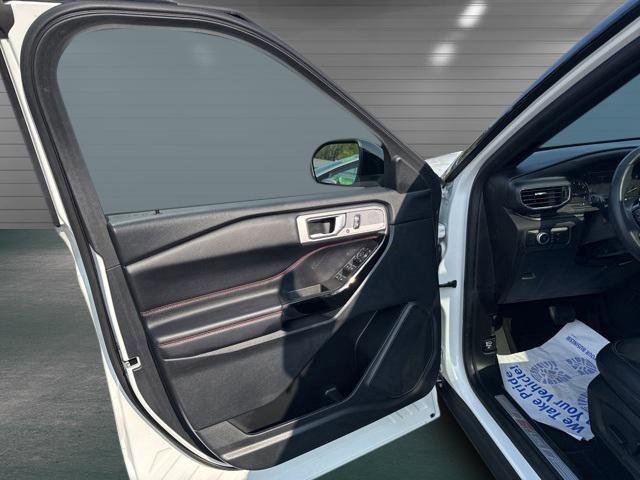 Certified 2022 Ford Explorer ST-Line w/ Class IV Trailer Tow Package image 12