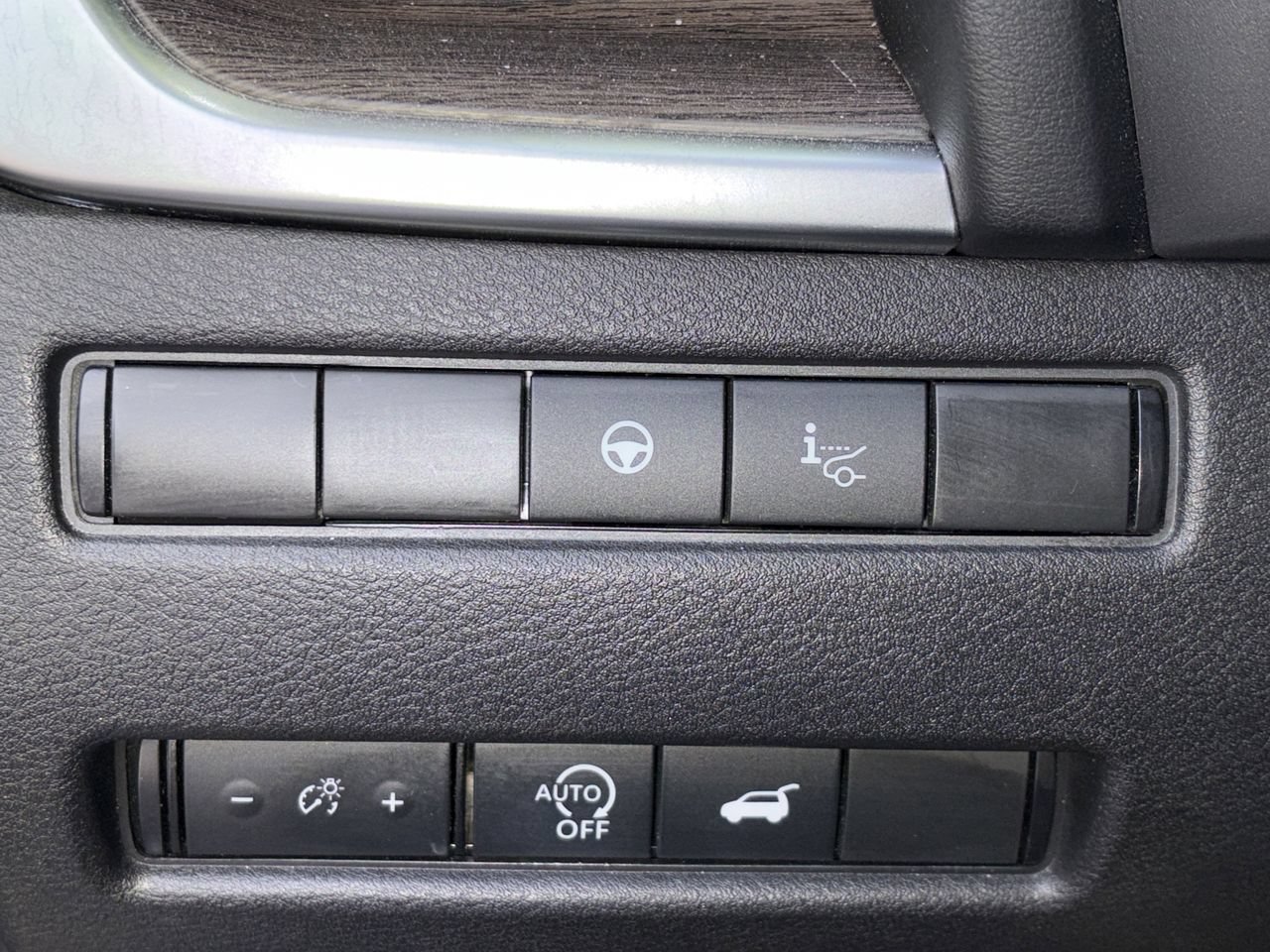 Used 2024 Nissan Rogue Platinum w/ Platinum Premium Package FWD image 23