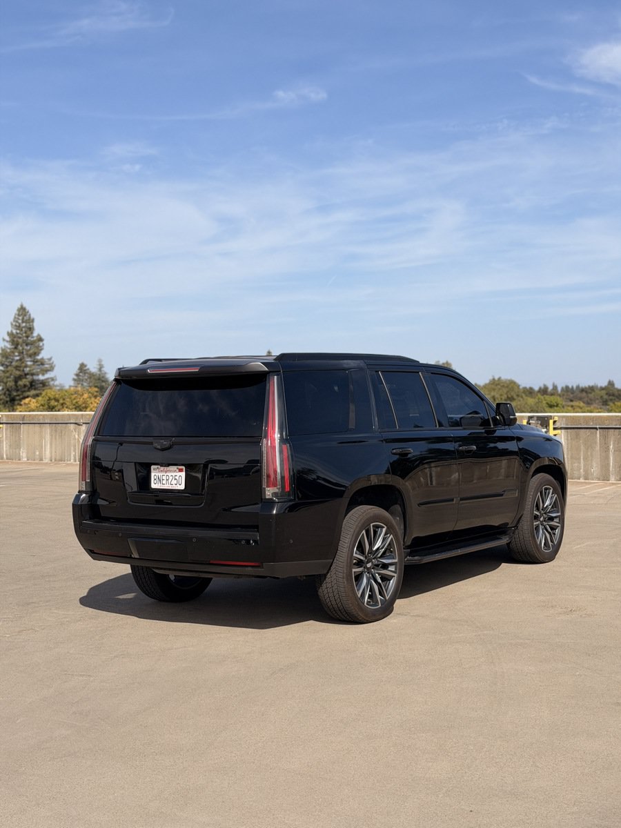 Used 2017 Cadillac Escalade Luxury AWD/4WD image 5