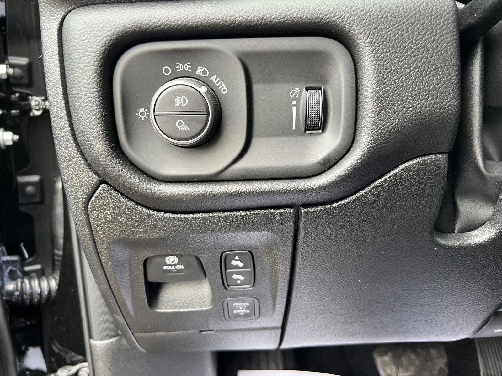 New 2026 RAM 1500 Big Horn w/ Night Edition image 15