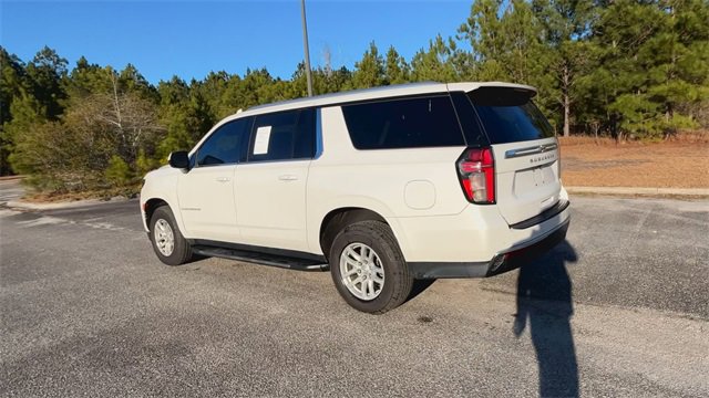 Used 2022 Chevrolet Suburban LT image 7