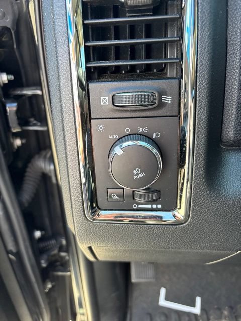 Used 2015 RAM 1500 Sport AWD/4WD image 22