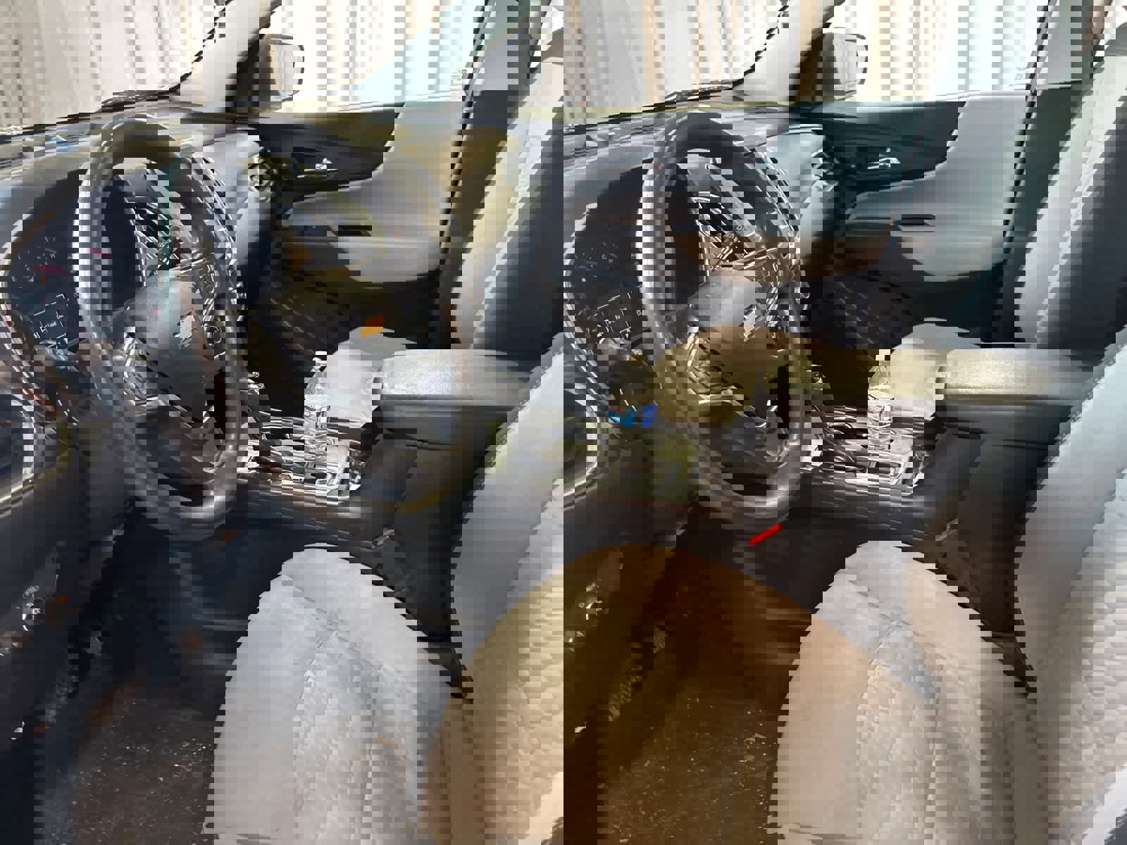 Used 2018 Chevrolet Equinox LS image 25