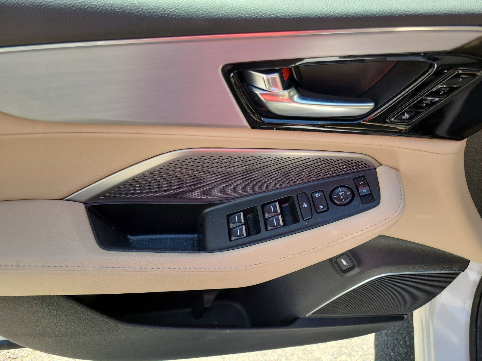 Used 2023 Acura MDX FWD image 23