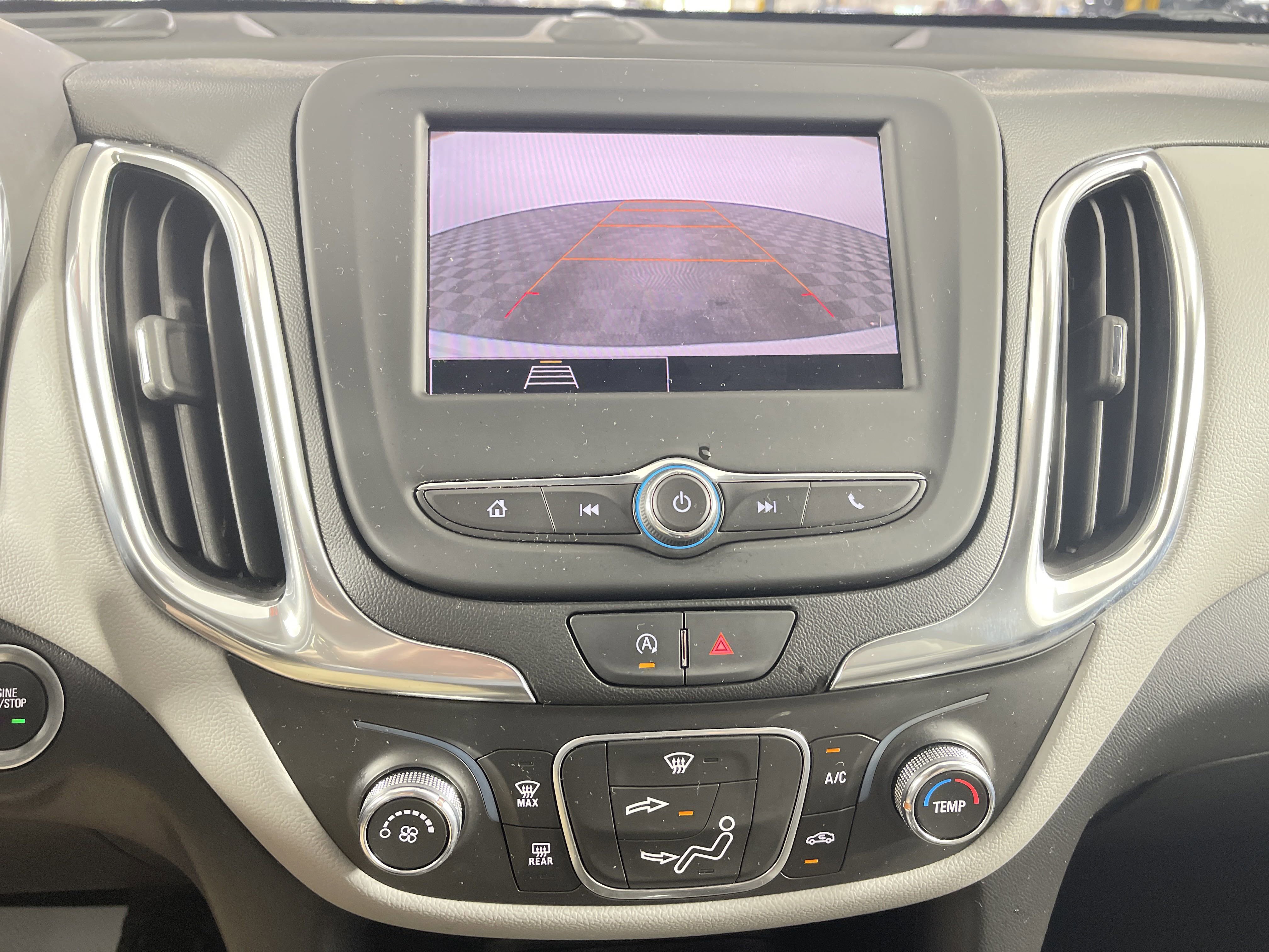 Used 2022 Chevrolet Equinox LS image 22