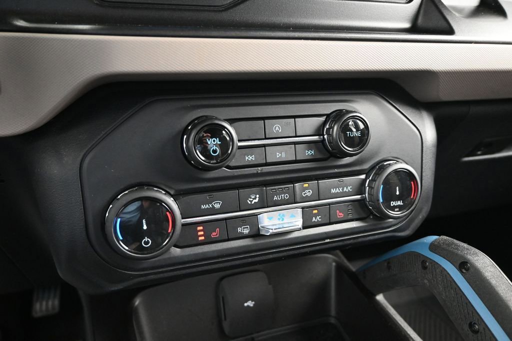 Used 2022 Ford Bronco Wildtrak AWD/4WD image 17
