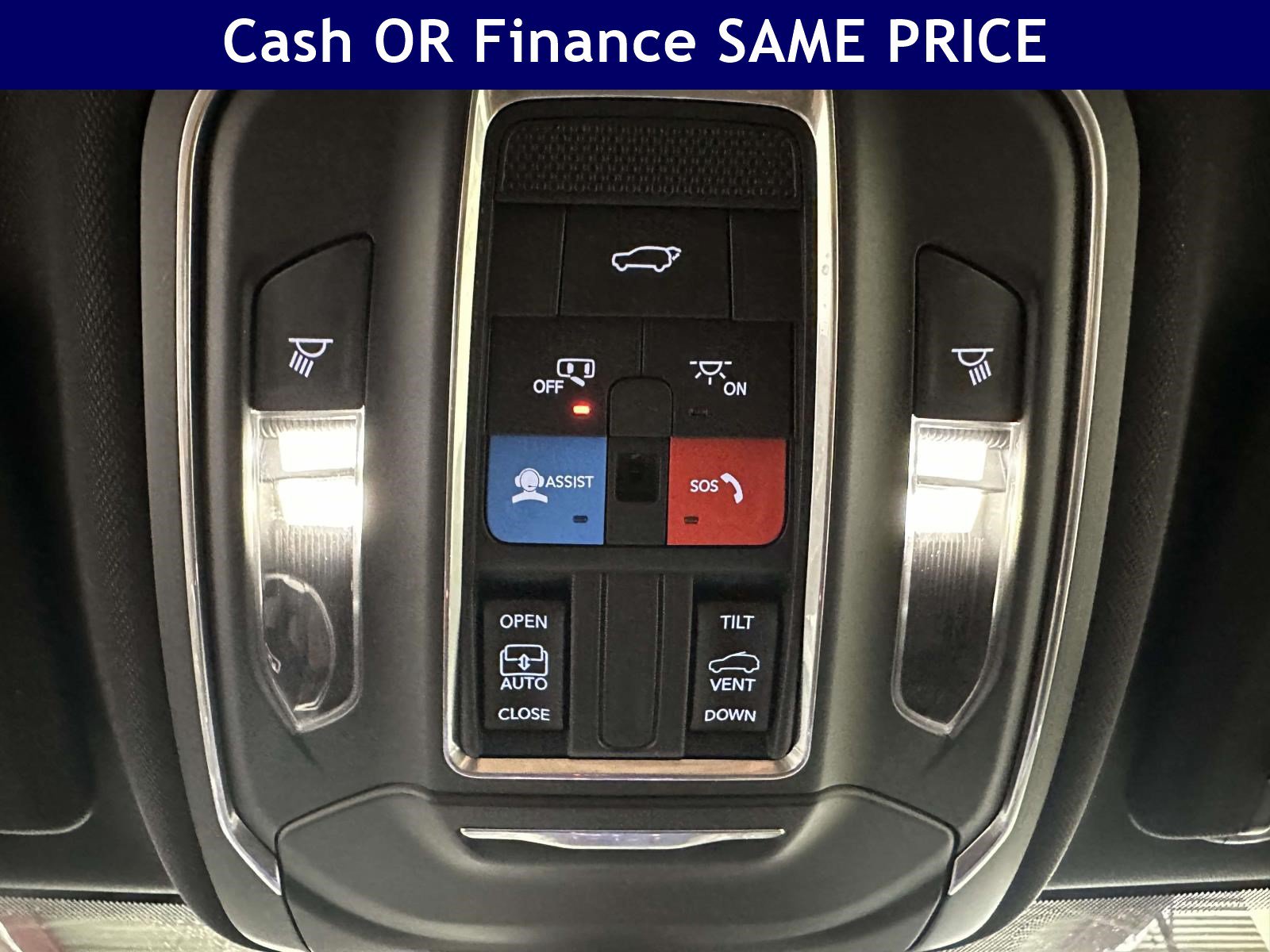 Used 2025 Jeep Grand Cherokee Laredo X w/ Luxury Tech Group I AWD/4WD image 28