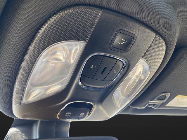 New 2025 Jeep Compass Latitude w/ Sun & Sound Group image 24