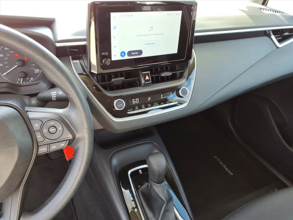 Used 2025 Toyota Corolla LE image 34