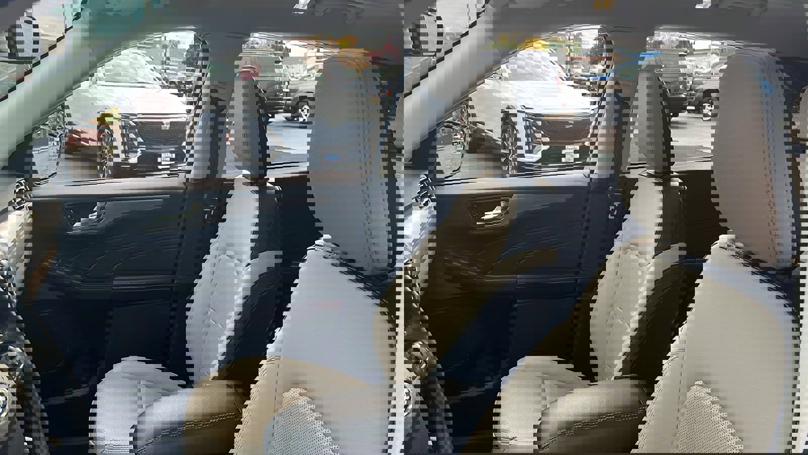 Used 2022 Ford Escape Titanium w/ Class II Trailer Tow Package image 31