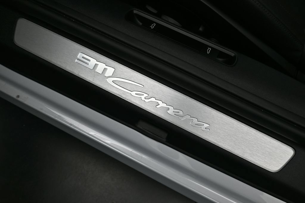 Certified 2025 Porsche 911 Carrera RWD image 14