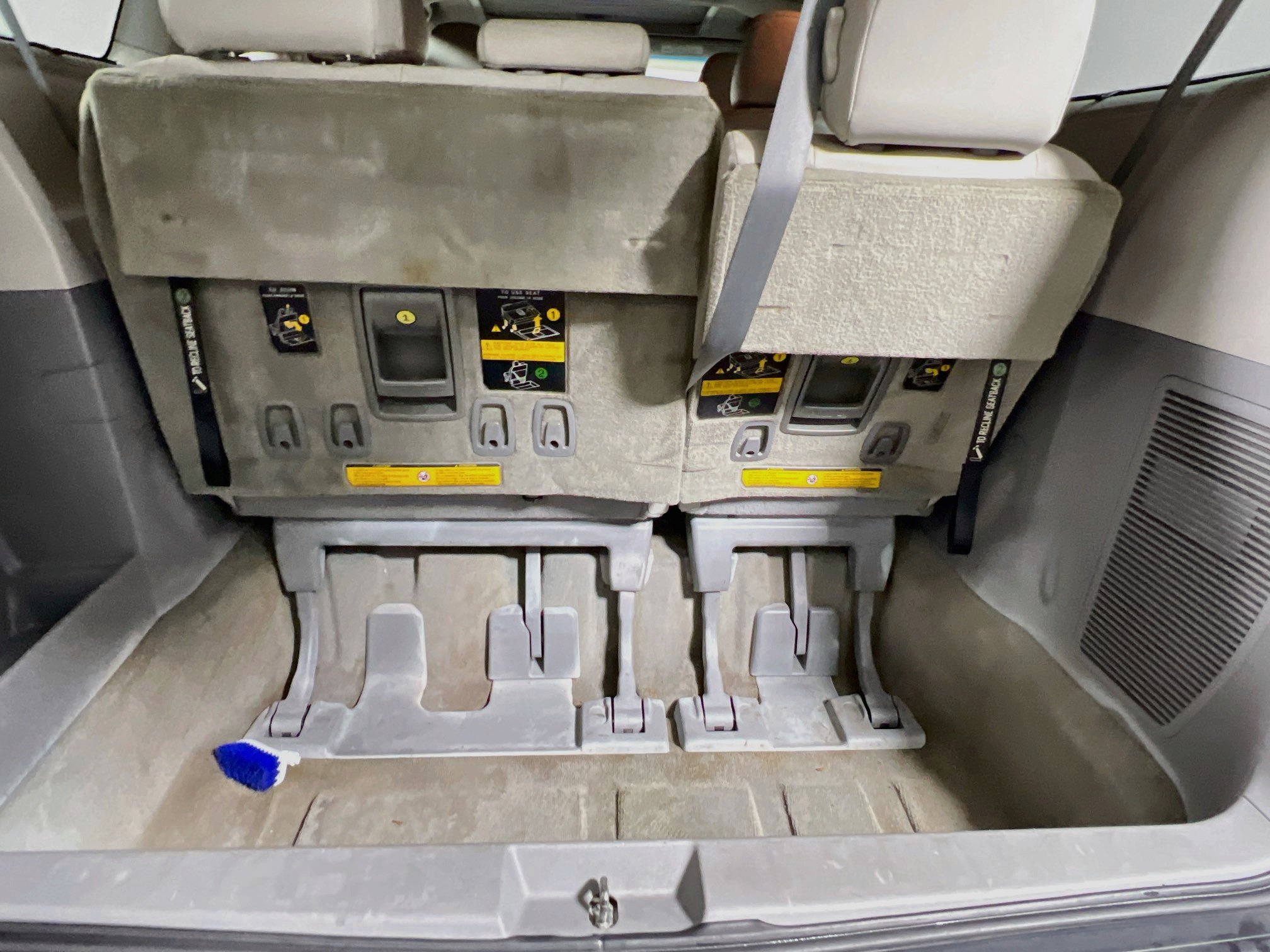 Used 2013 Toyota Sienna XLE w/ Entertainment Pkg AWD/4WD image 34