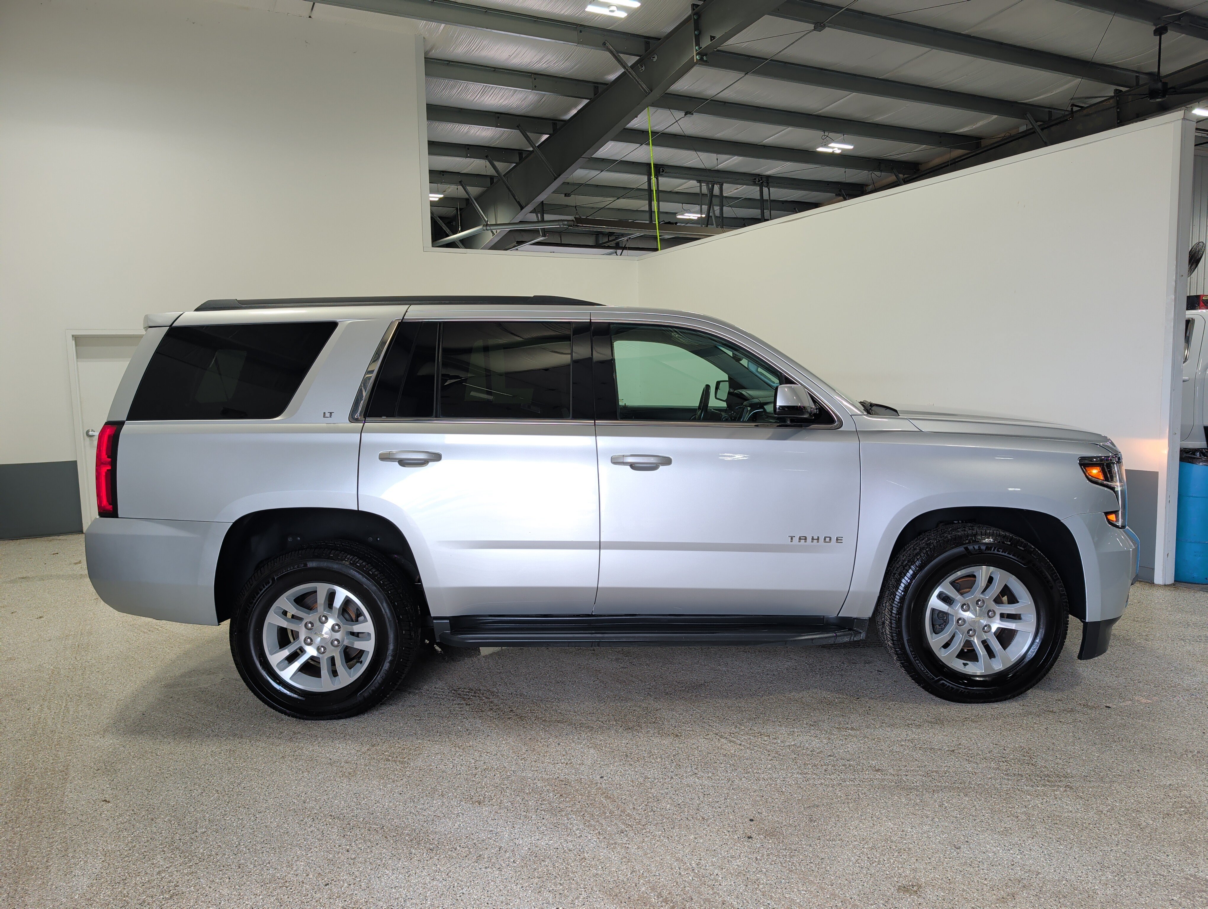 Used 2020 Chevrolet Tahoe LT AWD/4WD image 2
