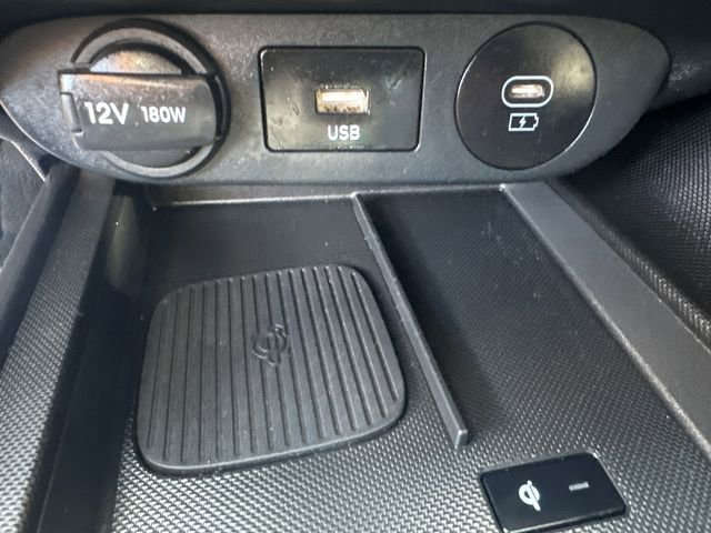 Used 2025 Hyundai Elantra Sport image 36