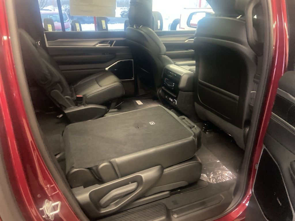 New 2026 Jeep Grand Wagoneer L Limited w/ Premium Group II image 34