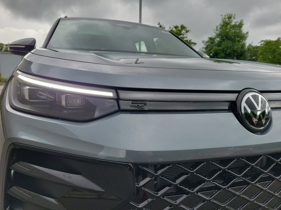 New 2026 Volkswagen Tiguan SE R-Line AWD/4WD image 23