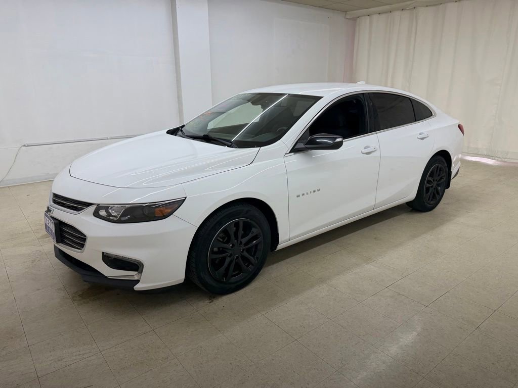 Used 2018 Chevrolet Malibu LT FWD image 1