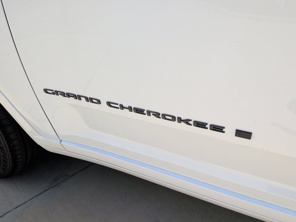 New 2026 Jeep Grand Cherokee L Summit w/ Obsidian Package AWD/4WD image 59