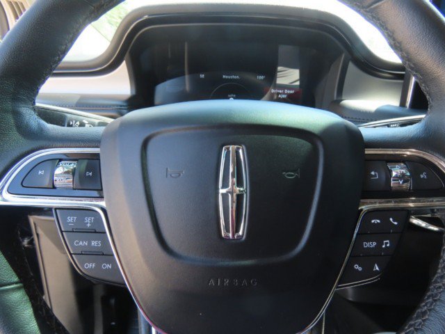 Certified 2023 Lincoln Nautilus AWD w/ Premium Package image 25