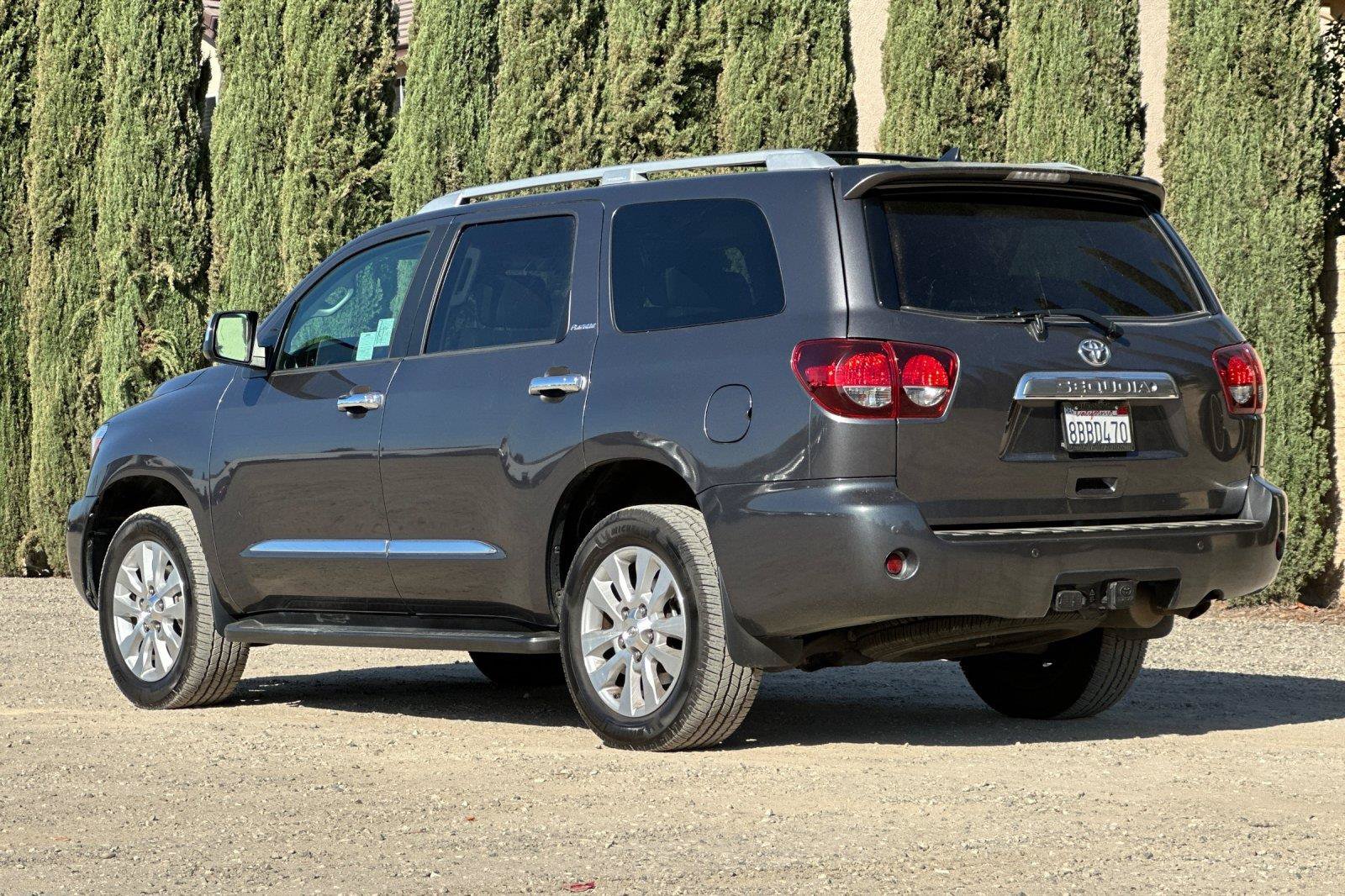 Used 2018 Toyota Sequoia Platinum w/ Carpet Mat Package AWD/4WD image 5