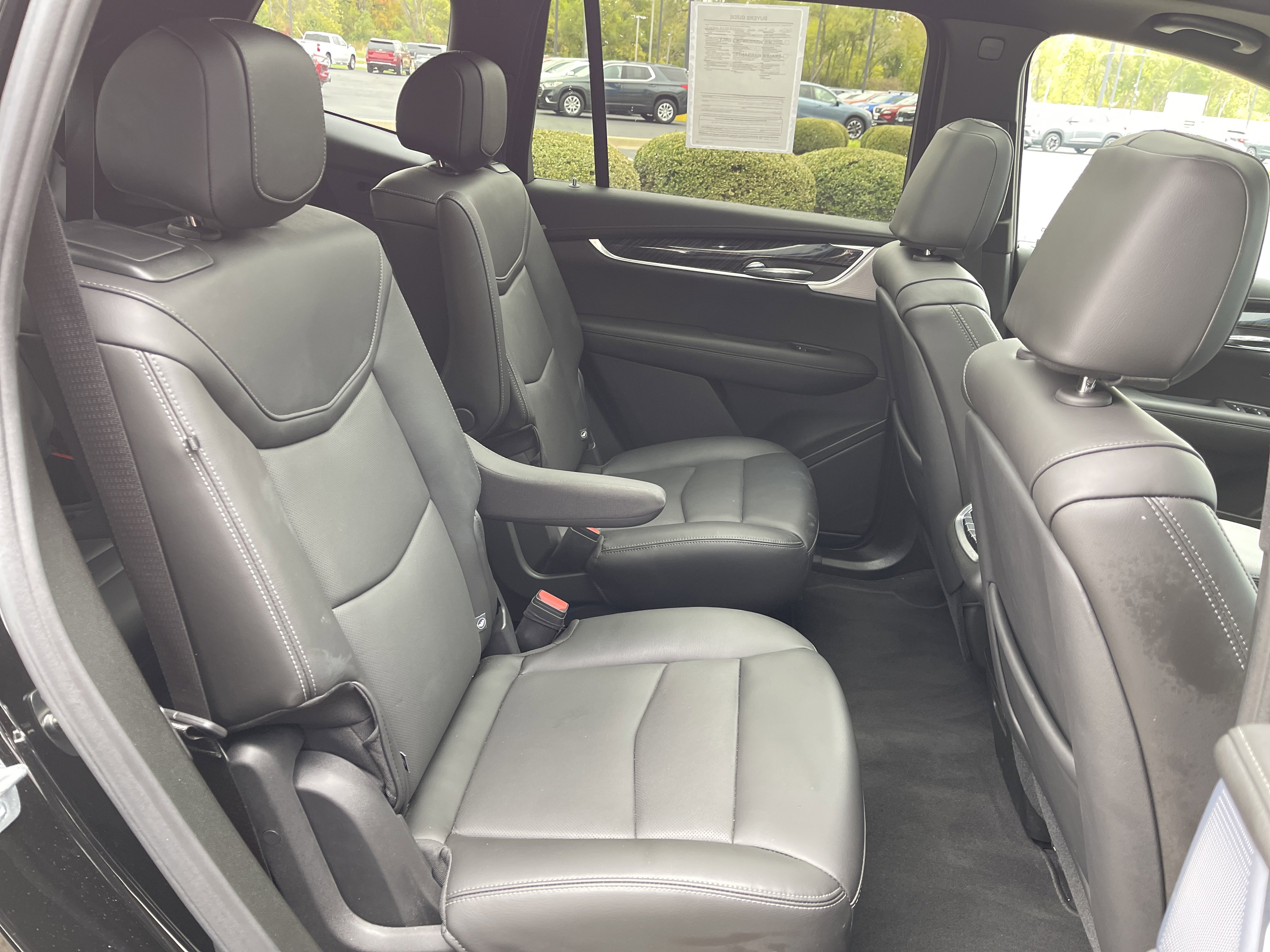 Used 2025 Cadillac XT6 Premium Luxury image 44