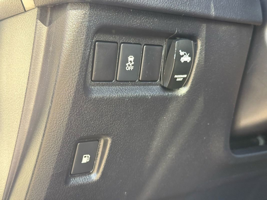 Used 2011 Lexus GX 460 image 27