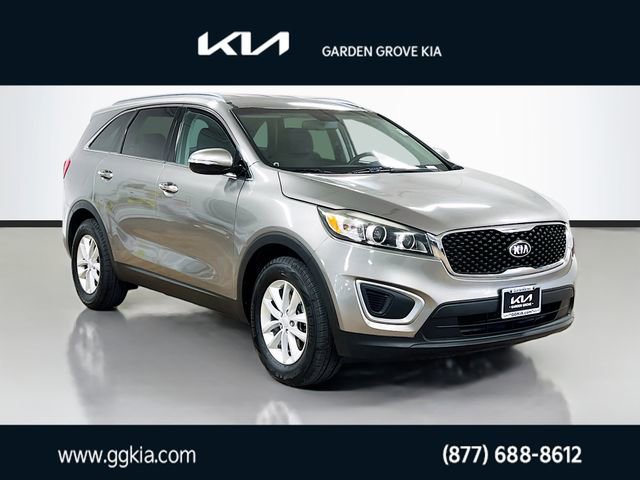Used 2017 Kia Sorento LX w/ LX Convenience Package image 1