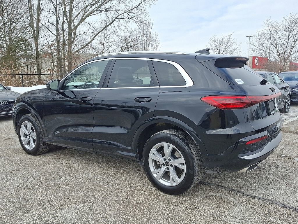 Certified 2025 Audi Q5 Premium w/ Convenience Package image 4