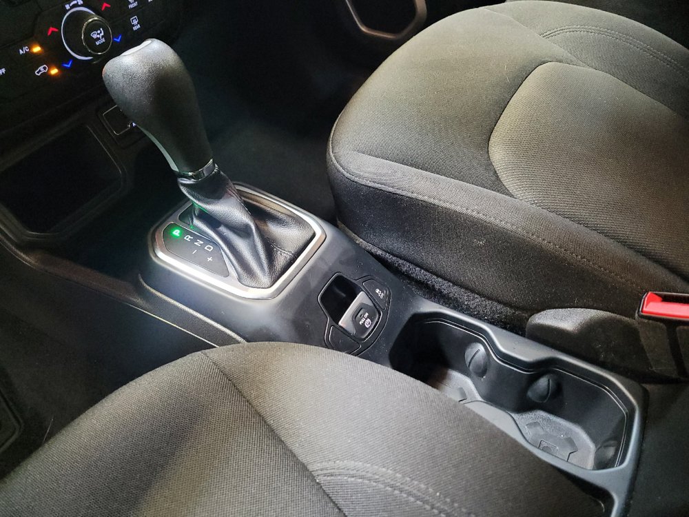 Used 2021 Jeep Renegade Sport FWD image 26