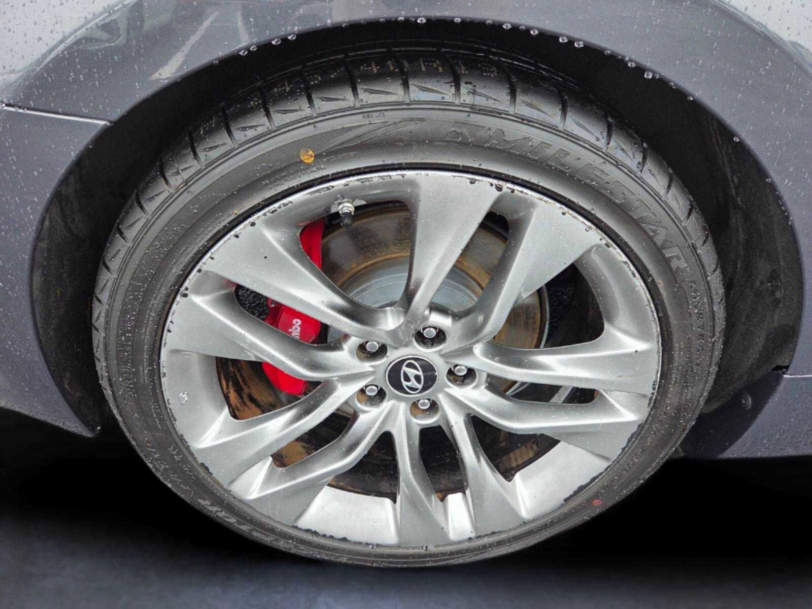 Used 2014 Hyundai Genesis 2.0T RWD image 17